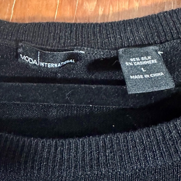 Moda International Black Long Sleeve Sweater - Picture 3 of 4